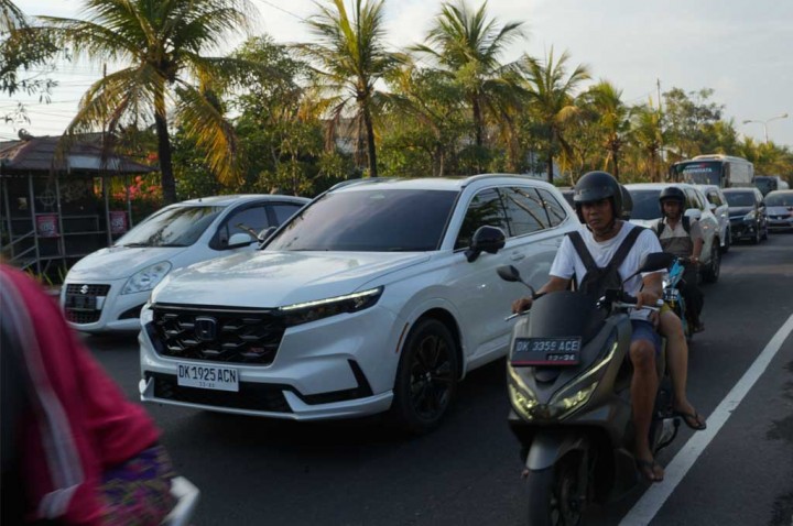 Seirit Apa All New Honda CR-V RS e:HEV di Kemacetan? Hasilnya Bikin Kaget!